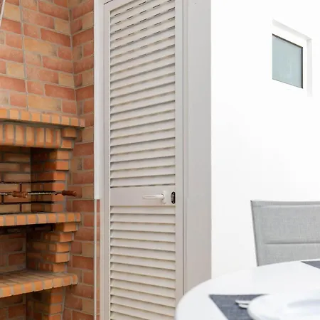 Casa Da Alegria * Lagos